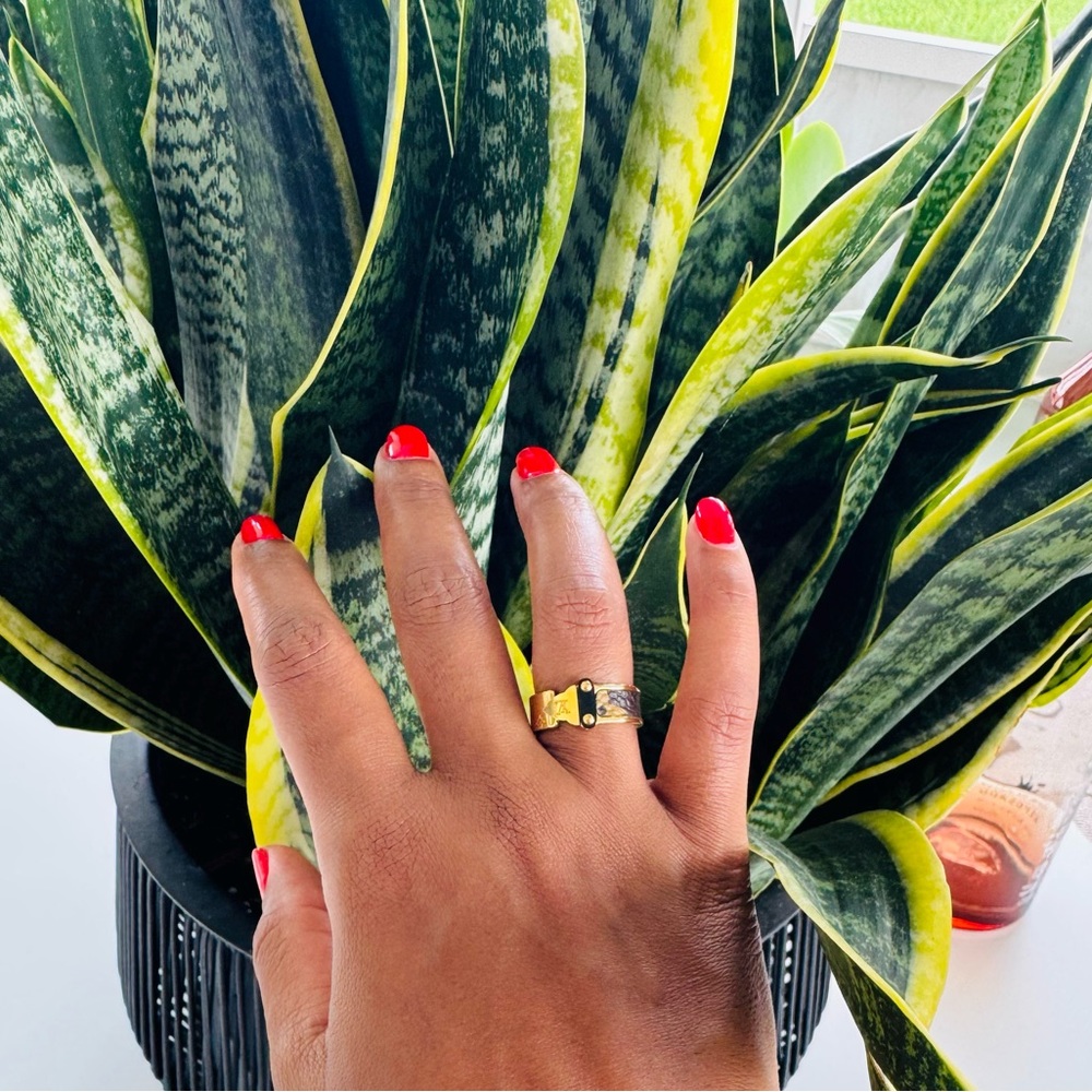 Stylish Gold Ring - image 5